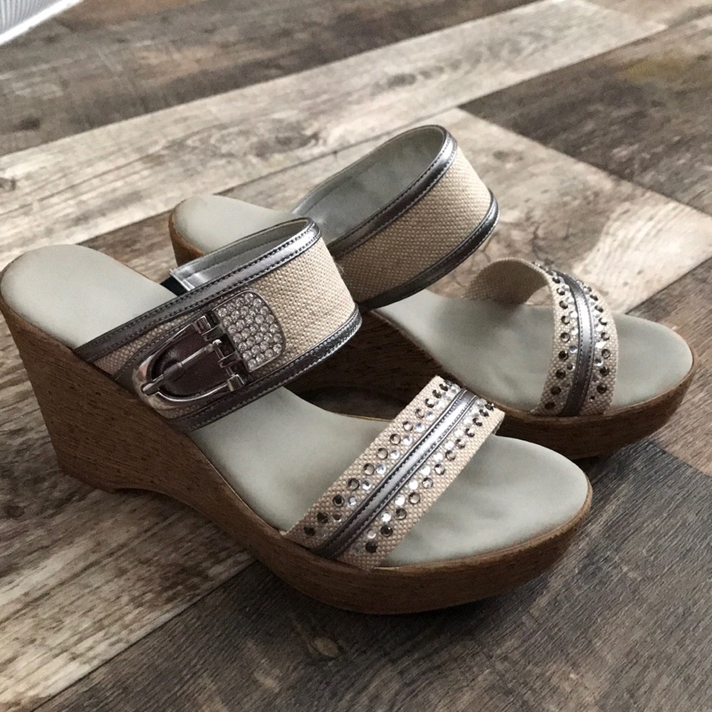 Onex sandals